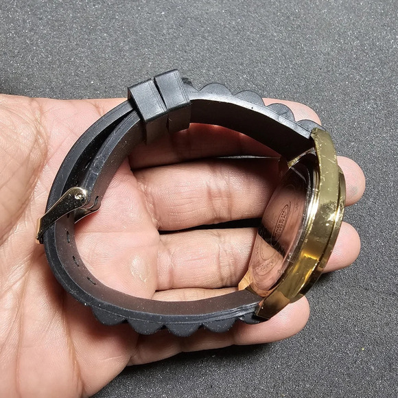 Ashley Princess Ladies Quartz Watch Gold Tone Black Dial Diamond Bezel Working s - Picture 4 of 10